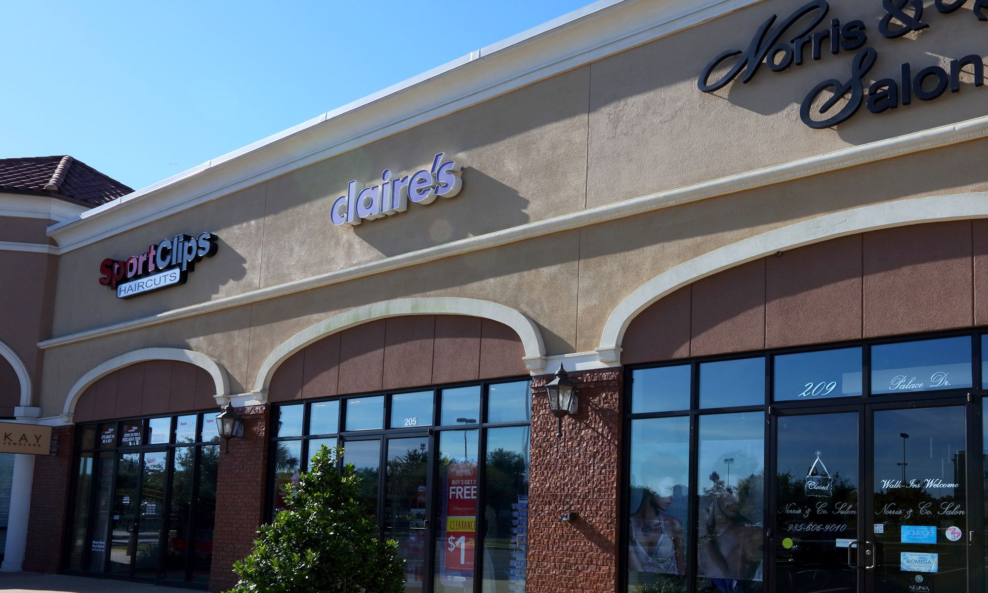  Claires